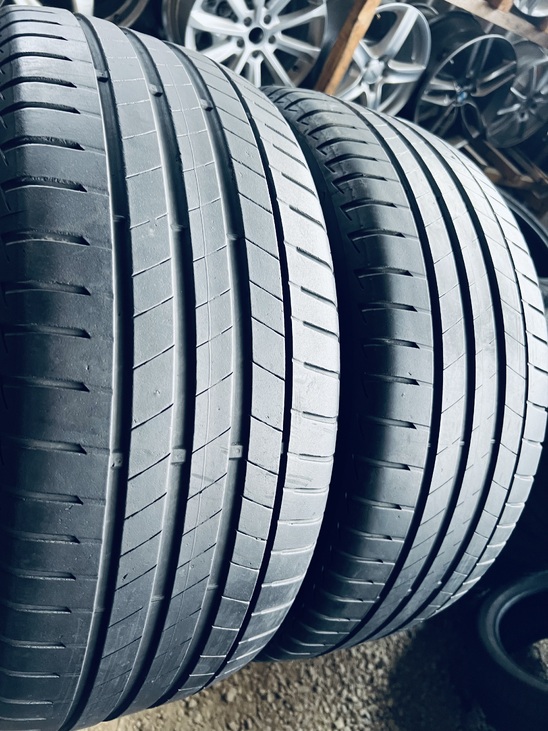 245 45 19 Bridgestone Turanza T005