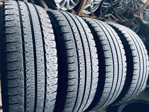 215 70 15C Michelin Agilis Camping [0823] 