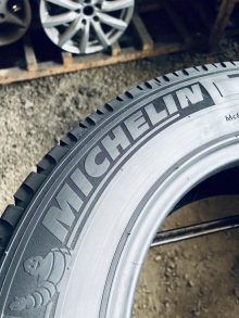 215 70 15C Michelin Agilis Camping [0823] . Фото 10