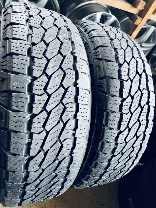 235 65 17  Bridgestone Dueller All-Tarrain