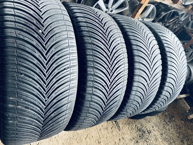 235 45 18 Kleber Quadraxer3 All Season 