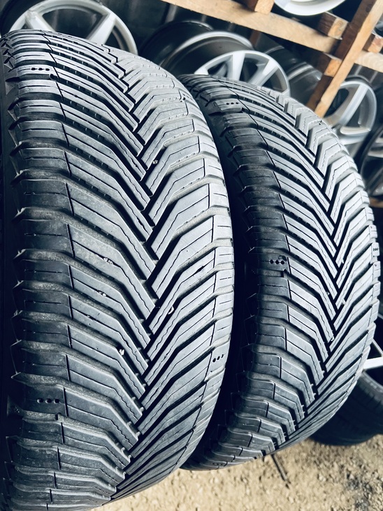225 45 17 Michelin Cross Climate2 