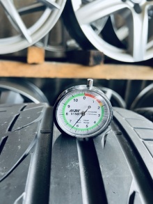 245 35 18 Bridgestone Potenza S001 . Фото 6
