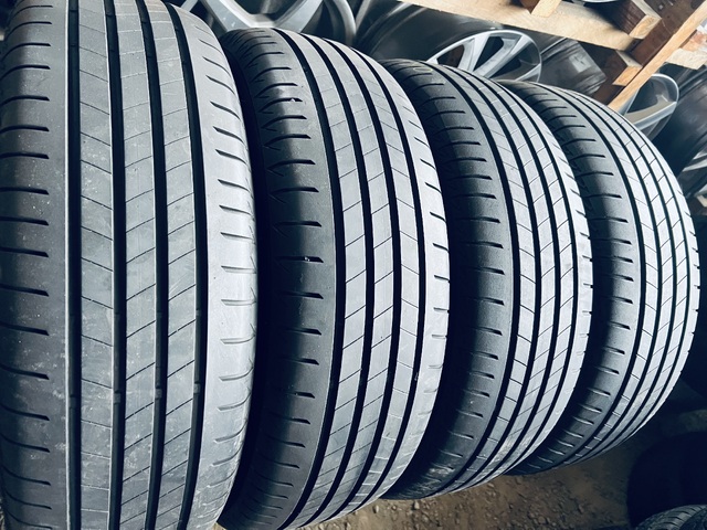 215 60 17 Bridgestone Turanza T005 