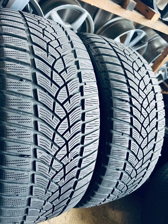 225 45 18 Goodyear Ultra Grip Performance+