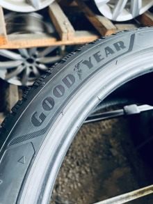 235 40 19 Goodyear UltraGrip Performance3 . Фото 10