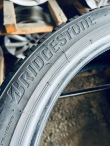 235 40 19 Bridgestone Blizzak LM005. Фото 11