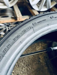 235 40 19 Bridgestone Blizzak LM005. Фото 9