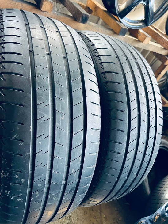  245 50 19 Bridgestone Alenza001