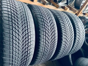 235 45 20 Goodyear UltraGrip Performance 3 