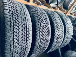 235 45 20 Goodyear UltraGrip Performance 3 . Фото 2