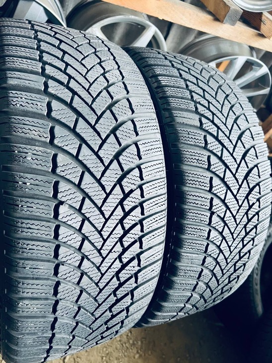  225 45 18 Bridgestone Blizzak LM005