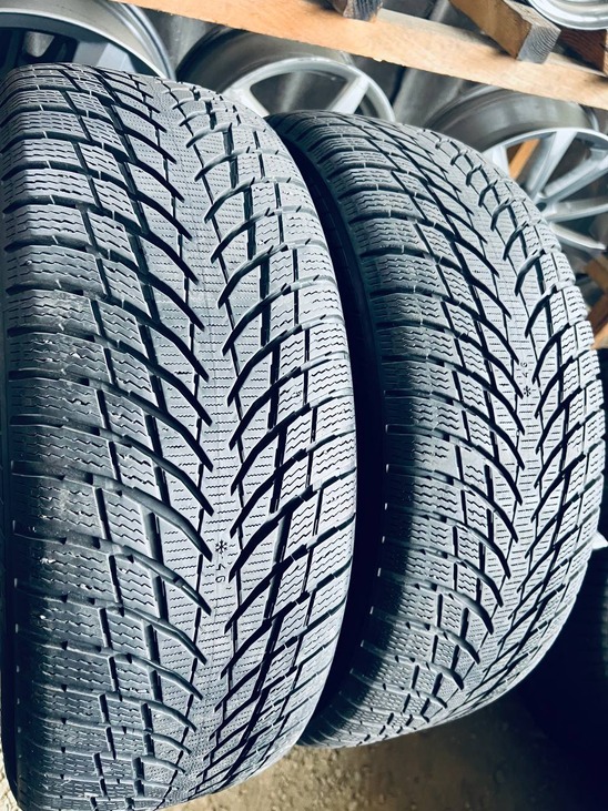  215 55 17 Nokian WR Snowproof P