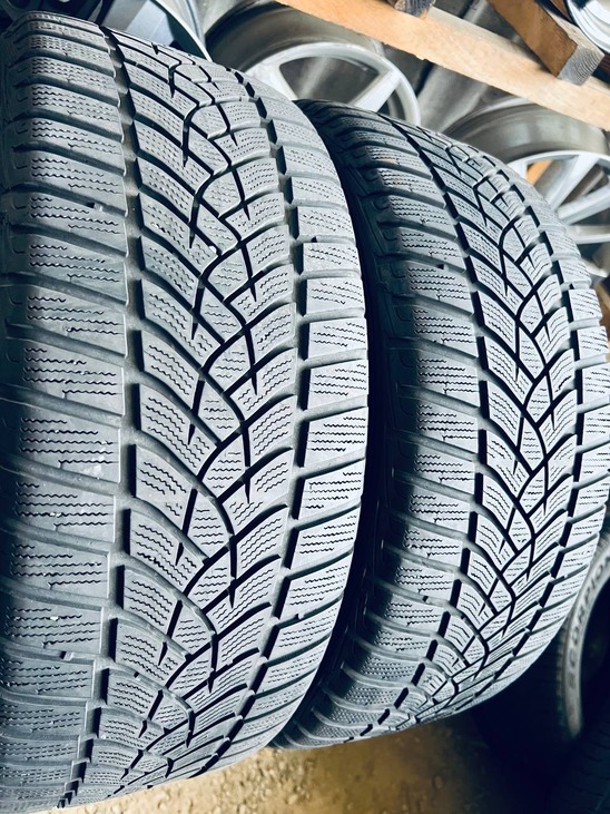  225 45 18 Goodyear UltraGrip Performance+