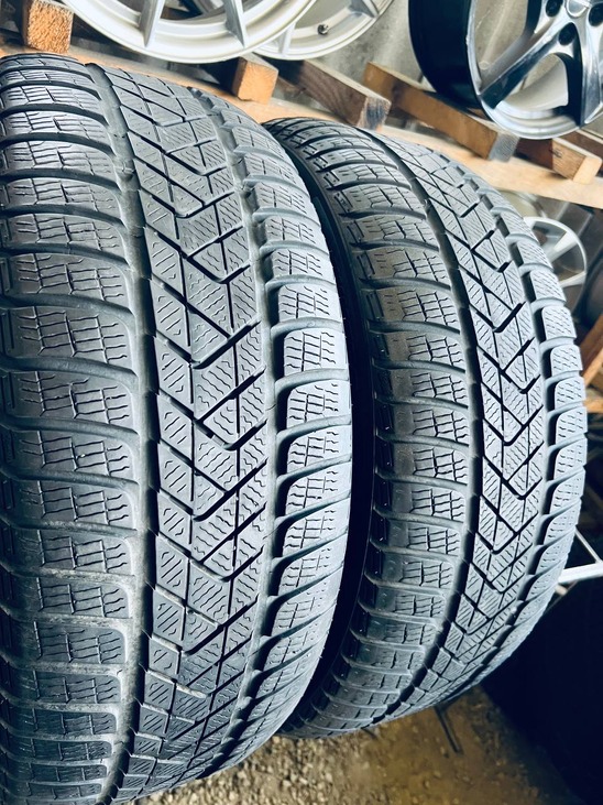 245 45 19 Pirelli Sottozero 3 RFT