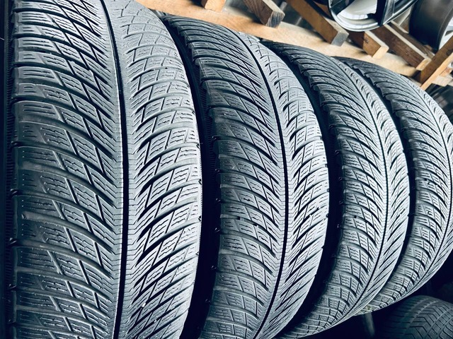  235 60 18 Michelin Pilot Alpin5 SUV[2024]