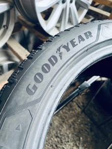 235 45 18 Goodyear UltraGrip Performance 3 Шини Резина Зимові . Фото 8