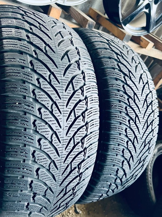 235 50 19 Nokian WR SUV4