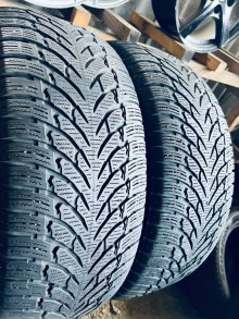 235 50 19 Nokian WR SUV4