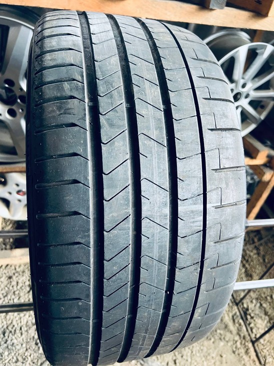 265 30 20 Pirelli P Zero