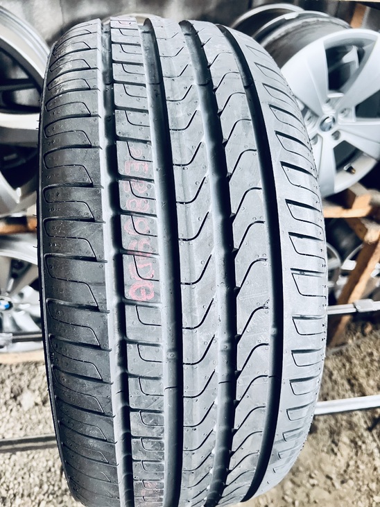  225 45 17 Pirelli Cinturato P7 