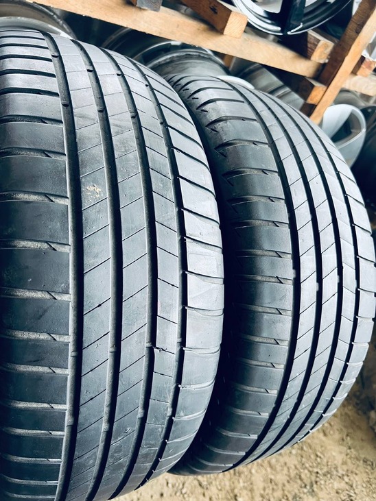 Шини Резина Літні 215 55 17 Bridgestone Turanza T005