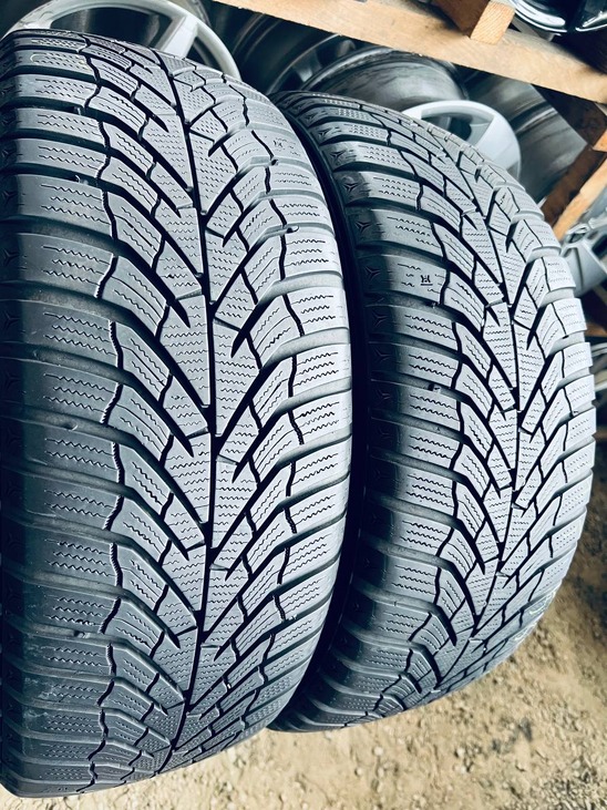 215 55 17 Kumho WinterCraft WP52 Шини Резина Зимові 