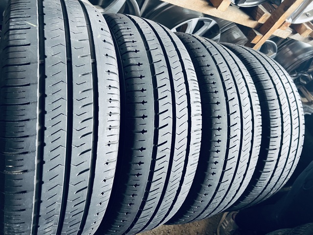 215 65 16C Hankook Radial RA28