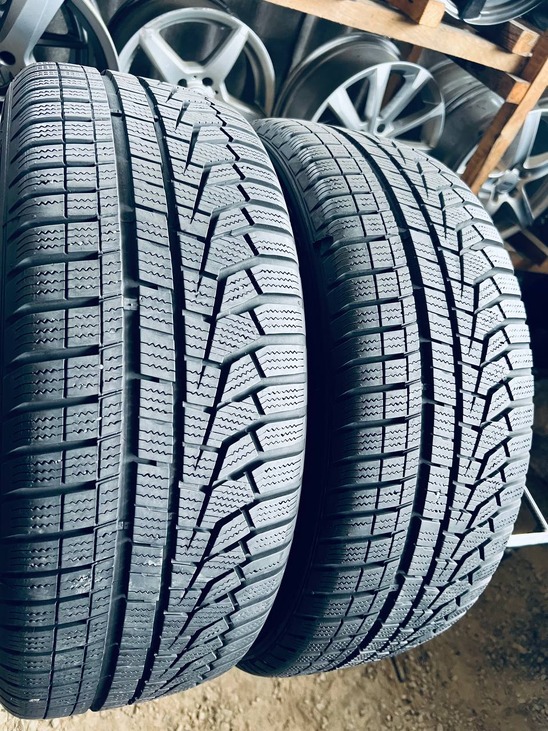  215 55 17 Hankook Winter I'Cept Evo2 Шини Резина Зимові