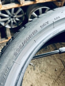 235 40 19 Bridgestone Potenza S001 . Фото 8