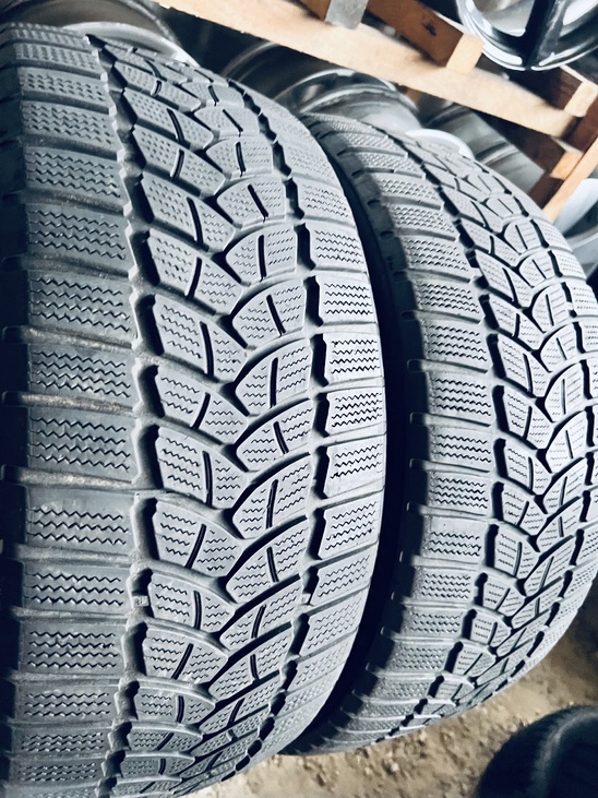 235 45 18 Firestone Winterhawk 3 