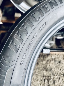 205 55 17 Goodyaer Efficient Grip Performance. Фото 16