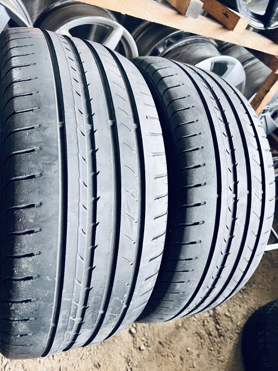 235 50 17 Goodyear Efficient Grip