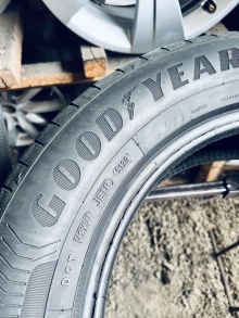 205 60 16 Goodyear Efficient Grip Performance. Фото 7