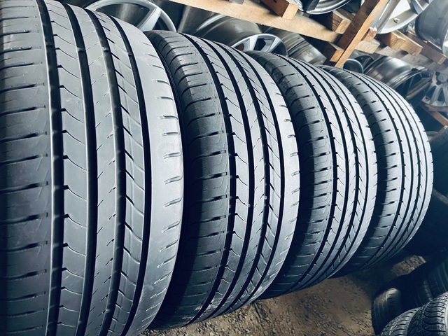 235 50 17 Goodyear Efficient Grip