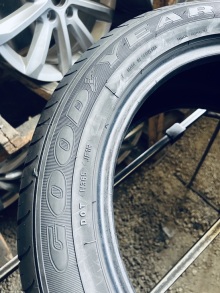 235 50 17 Goodyear Efficient Grip. Фото 9
