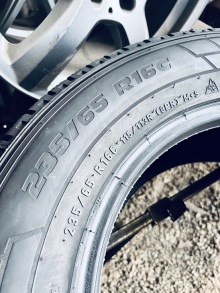 235 65 16C Pirelli Carrier Winter. Фото 10