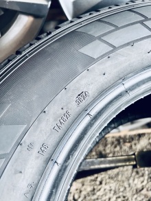 235 65 16C Pirelli Carrier Winter. Фото 11