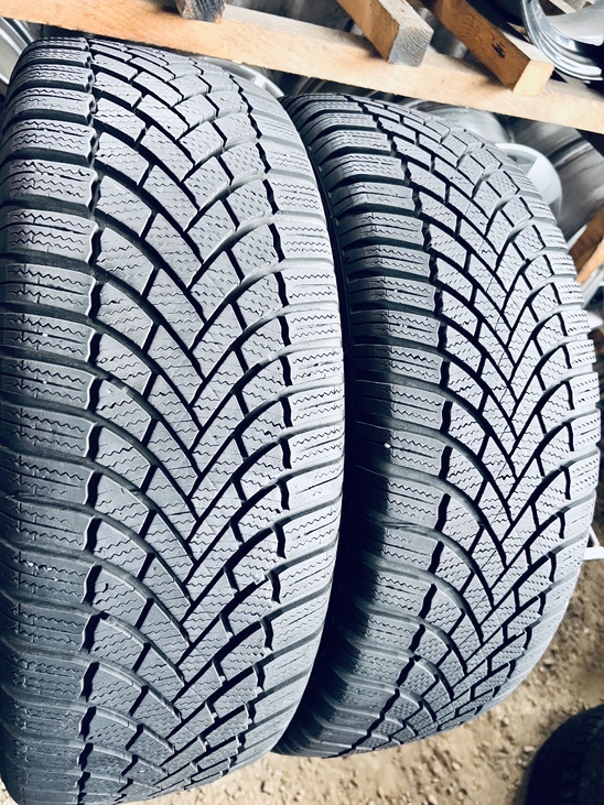 225 60 18 Bridgestone Blizzak LM005