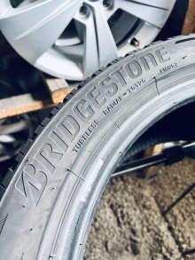 235 45 18 Bridgestone Blizzak LM005. Фото 11