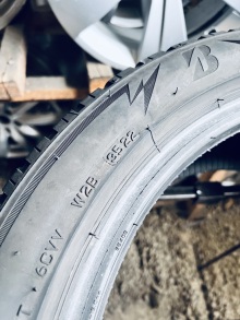 235 45 18 Bridgestone Blizzak LM005. Фото 14