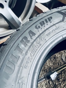 235 65 16 Goodyear Ultra Grip Cargo. Фото 8