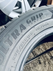 235 65 16 Goodyear Ultra Grip Cargo. Фото 9