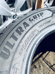 235 65 16C Goodyear Ultra Grip Cargo . Фото 9