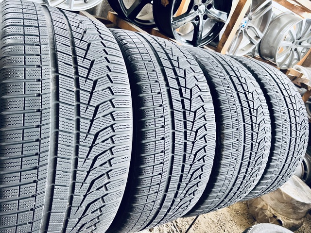 295 35 23 Hankook Winter I'Cept Evo2 Suv 