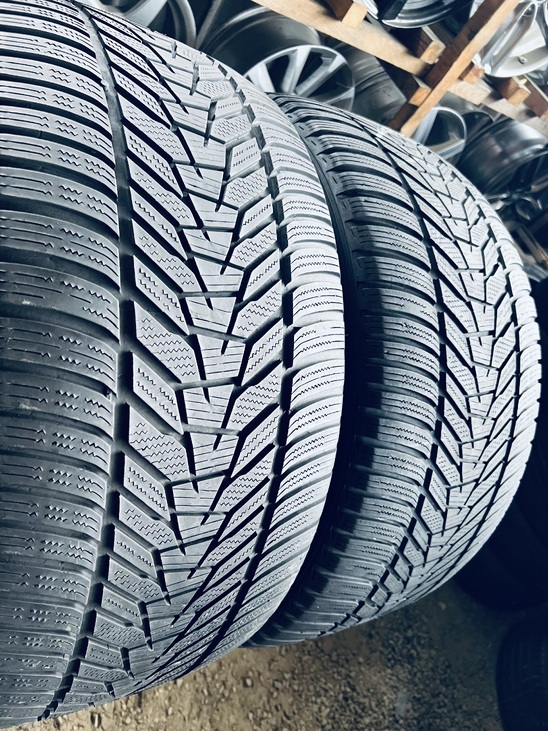 315 40 21 Hankook Winter I'Cept Evo3 X
