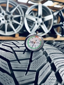 315 40 21 Hankook Winter I'Cept Evo3 X. Фото 4