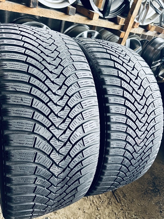 255 35 21 Falken Eurowinter HS01