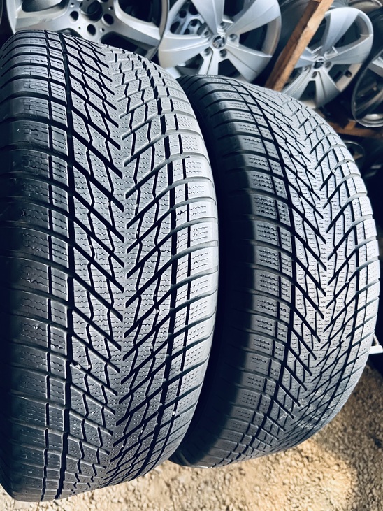 235 55 17 Dunlop Winter EV 