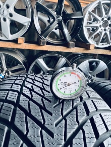 235 55 17 Dunlop Winter EV . Фото 6